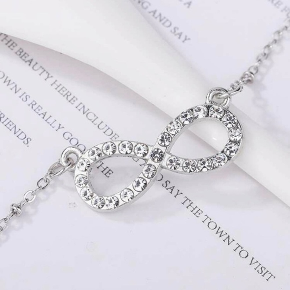 Women Decor Necklace - Picture 3 of 3